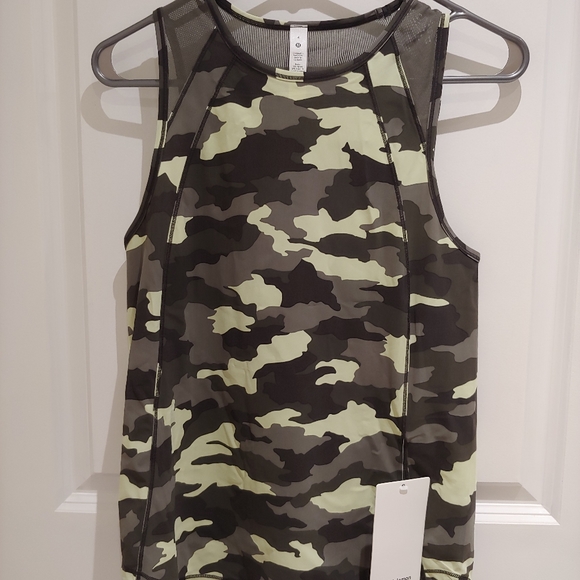 Tank top and tights - Picture 2 of 5